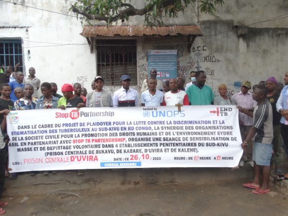 Les pensionnaires et relais communautaires de la Prison urbaine d’Uvira impliqués dans la lutte contre la Tuberculose.